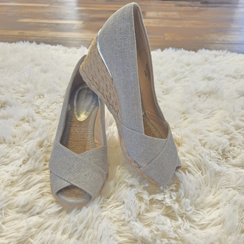 Adrienne Vittadini Nude And Silver Peep-toe Textured Wedge. Size 6.5. Like New.